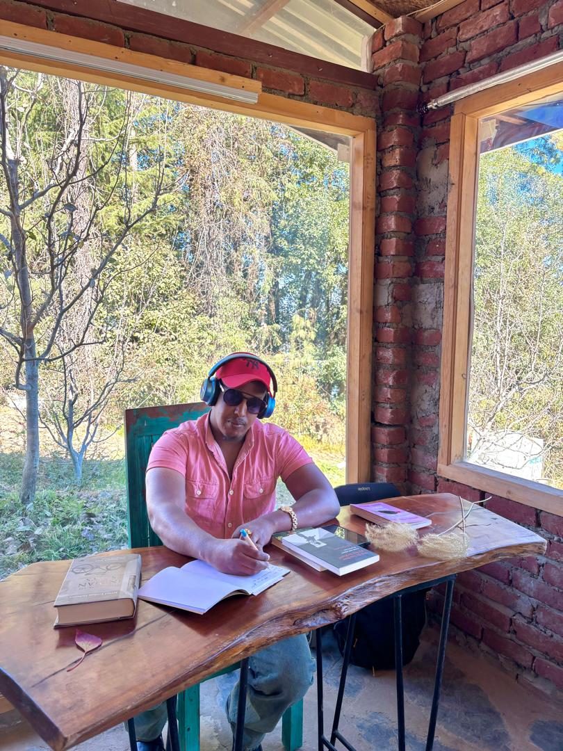 Abdirahman Fiili writing